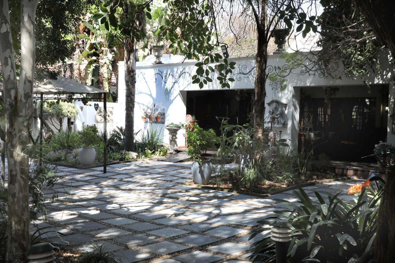 Brooklyn Guesthouses Pretoria Ngoại thất bức ảnh