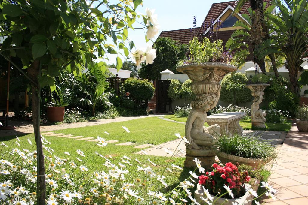 Brooklyn Guesthouses Pretoria Ngoại thất bức ảnh